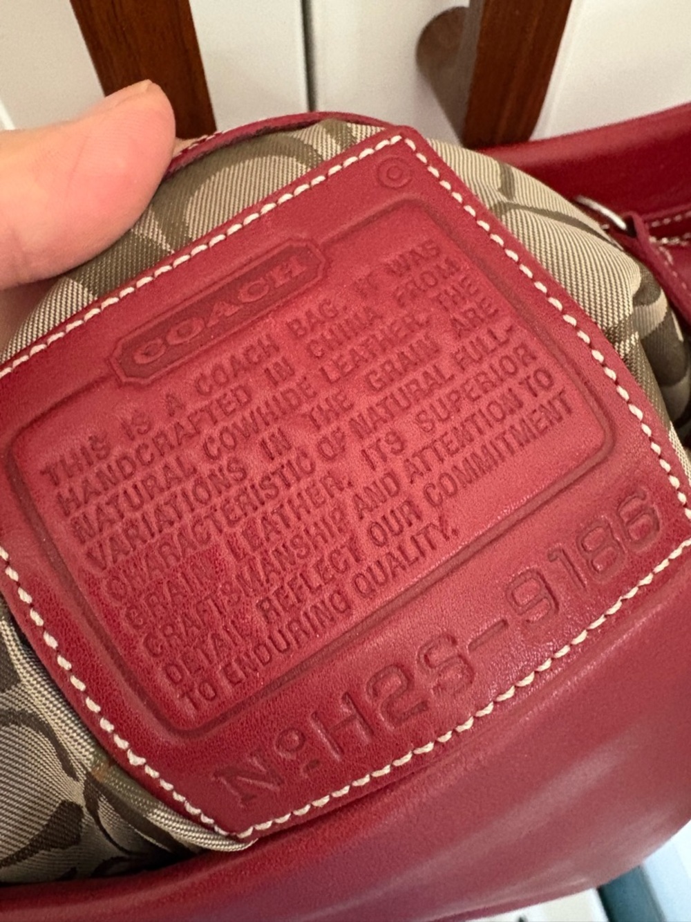 Coach Women's Red Leather Shoulder Bag - Picture 10 of 10